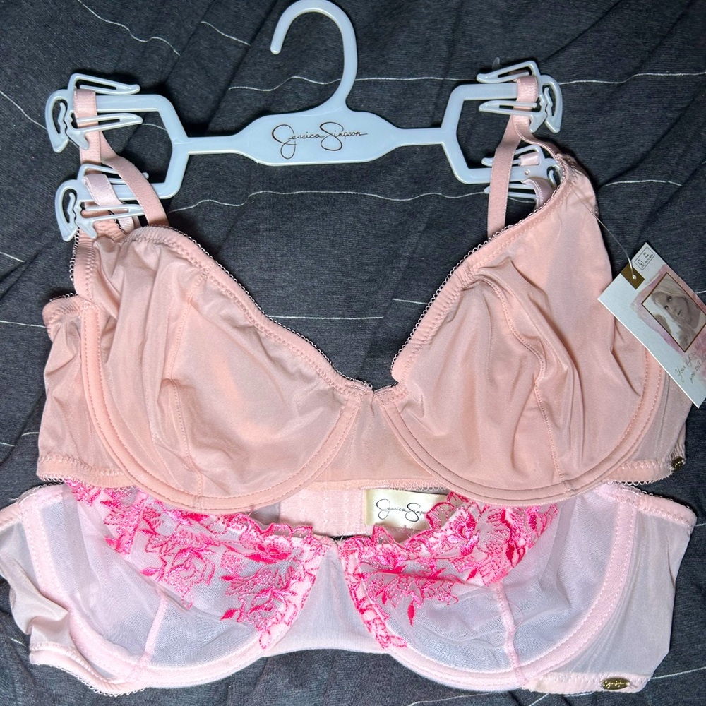 NWT  2 Jessica Simpson 38C